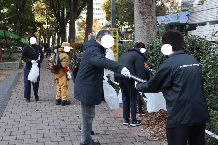 【SHUKNOVA】11/18「新宿中央公園 PARK CLEAN UP」を行いました！の写真4
